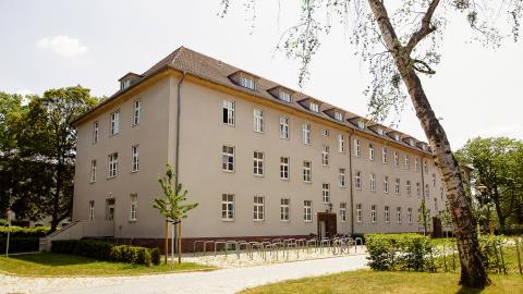 Haus 5 der FH Potsdam C Fachbereich Sozial- und Bildungswissenschaften